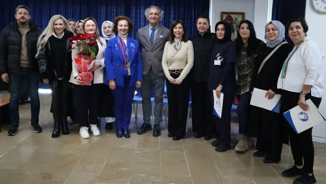 ”Yaşlı Bakıcısı ve Hasta Refakatçisi” Eğitim Kurslarımız Devam Ediyor