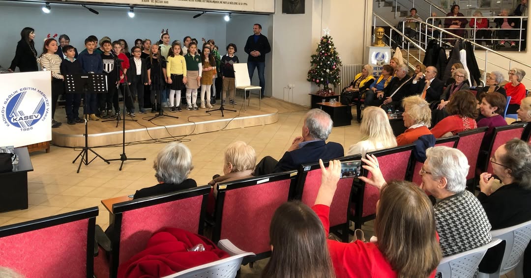 Yılbaşı Etkinliğimize Atatürk İlkokulu Müdürü Sayın Gökay Yılmaz Katıldı